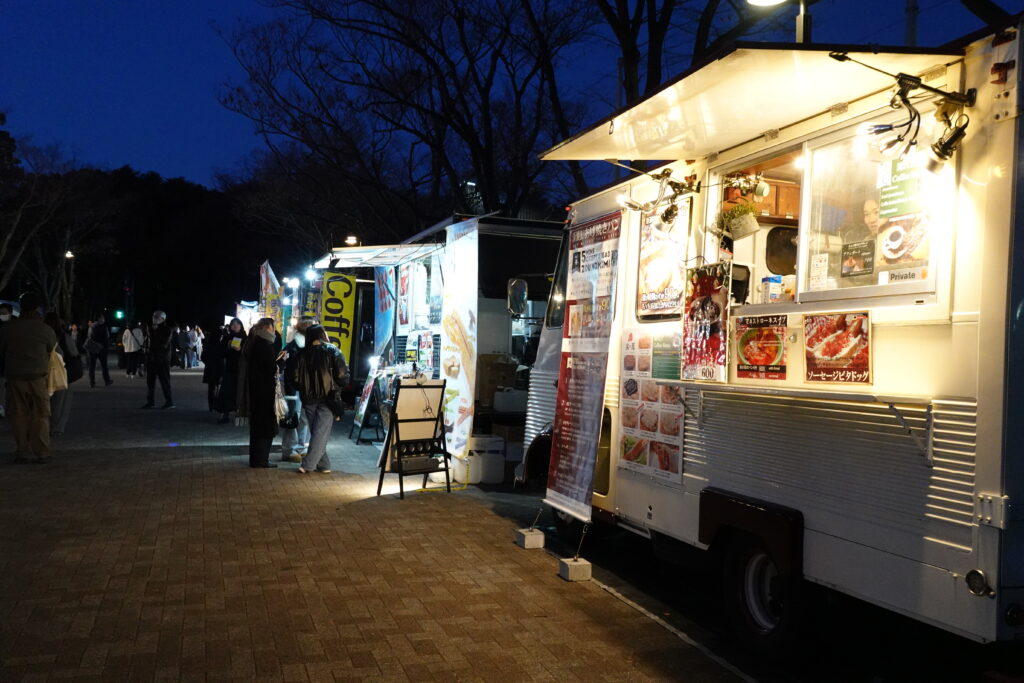 青の洞窟SIBUYA キッチンカーの様子